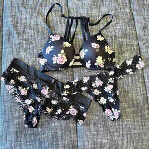 Victoria's Secret Front-Close Bra and Matching Thong Cheeky Panties 36B L BOGO